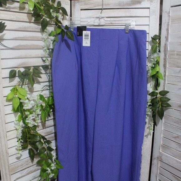 Torrid Pull-On‎ Wide Leg Studio Refined Crepe High-Rise Pants (1486) - Picture 10 of 11